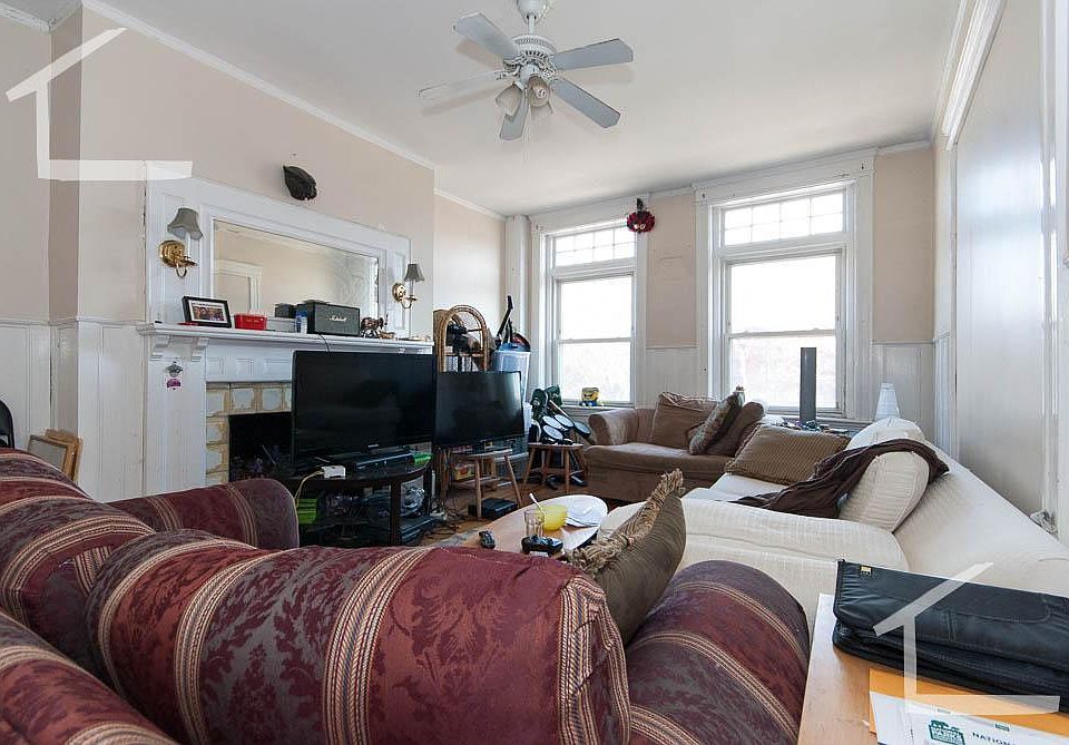 2nd image of 1906 Beacon St #2SE