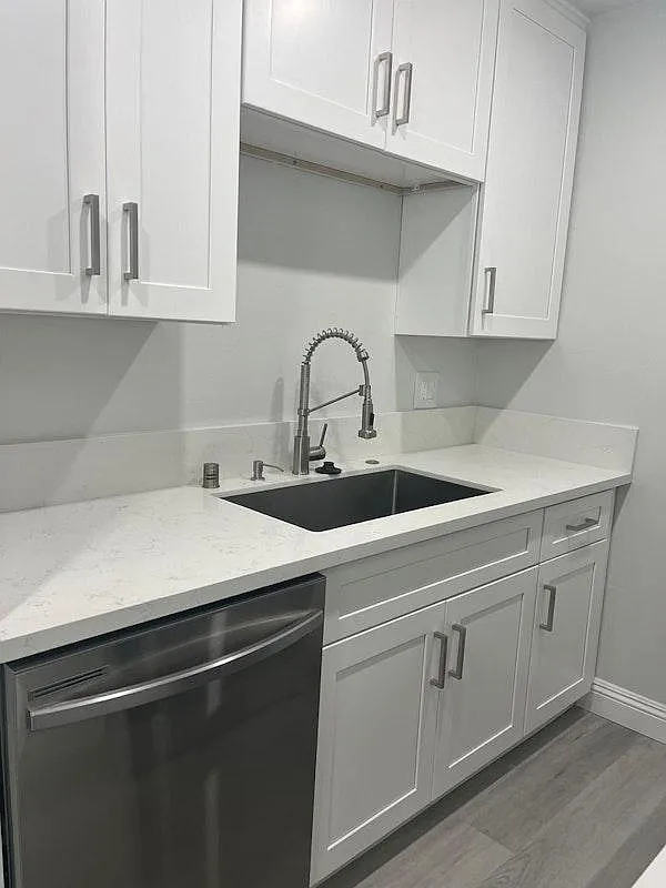 Canyon Creek Apartments B — Photo 1