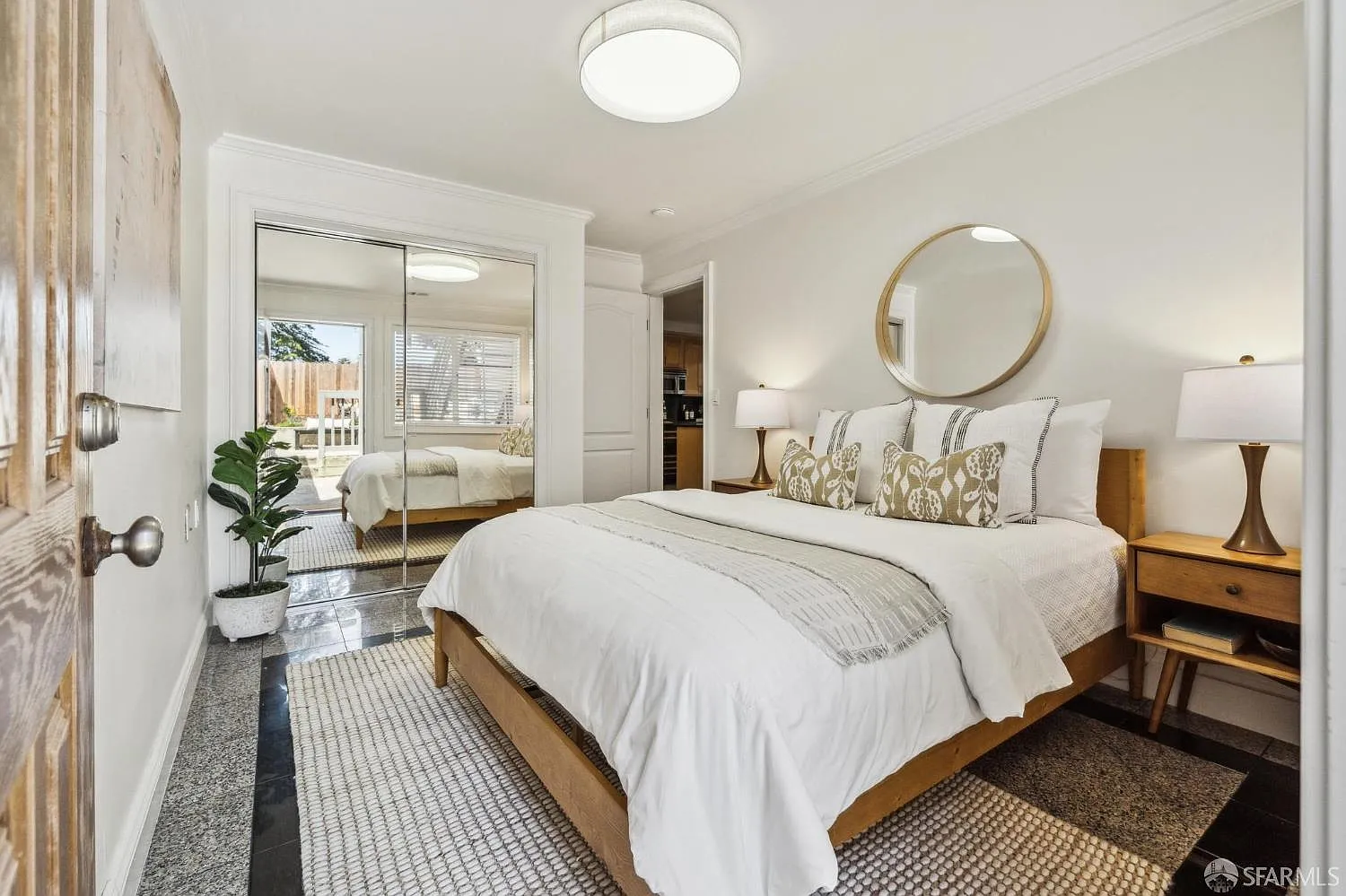 1 bed, 584 sqft, $6,100 — Photo 4
