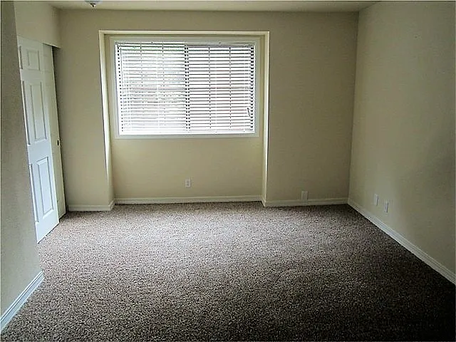 25980 NW Circle Dr S — Photo 6