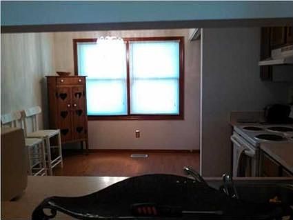 5th image of 2833 Karen Ln