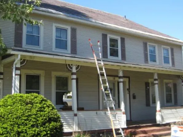 18 Main St, Poultney, VT 05764