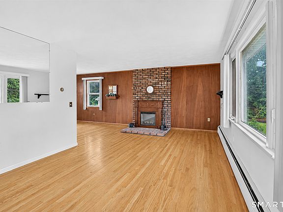 5th image of 26 Russell Road