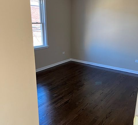 4th image of 6700 S Maplewood Ave #1