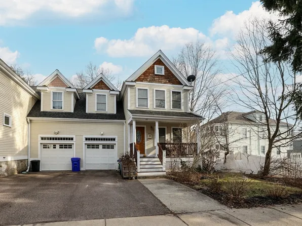 48 Rosebery Rd Unit 48, Hyde Park, MA 02136