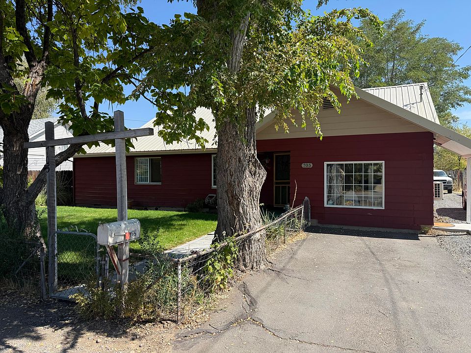 1st image of 705 Ash St
