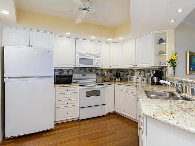 1821 Mooringline Dr #1821PHD — Photo 17