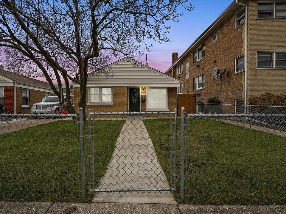 1st image of 2072 N 19th Ave