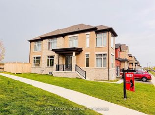 960 Lockie Dr, Oshawa, ON L1L 0S2