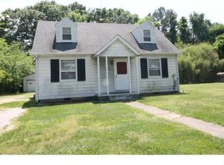 2907 W Strathmore Rd, North Chesterfield, VA 23237