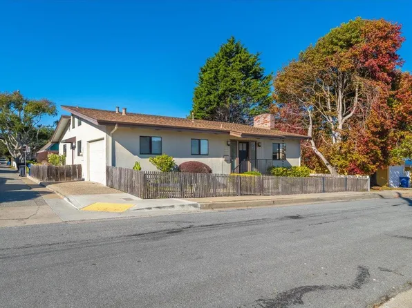 142 11th St, Pacific Grove, CA 93950