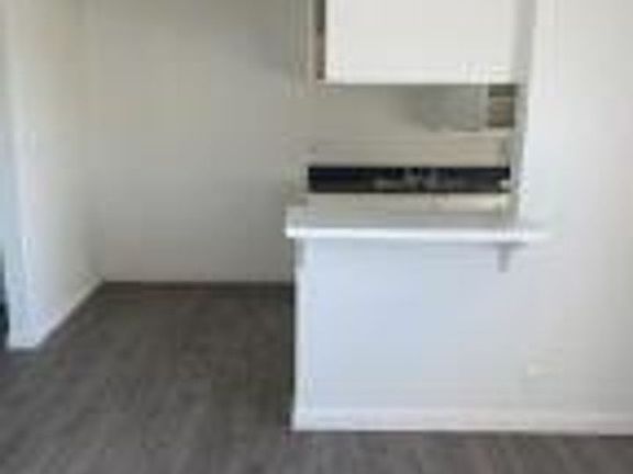 5th image of 149 W C St APT C