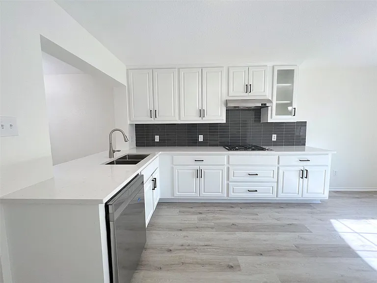 2725 Summerwalk Pl — Photo 9