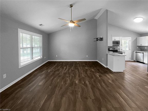 2nd image of 3811 Wooddale Ln