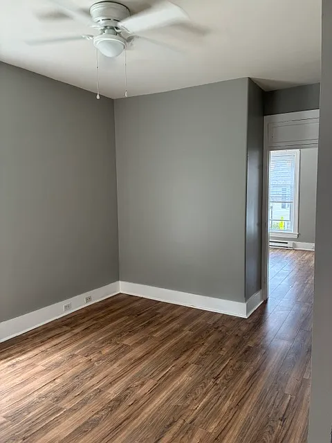 2 bed, $995 — Photo 3