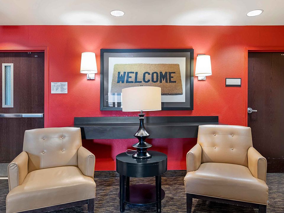 Lobby and Guest Check-in