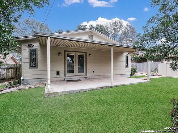 3rd image of 3619 Minthill Dr