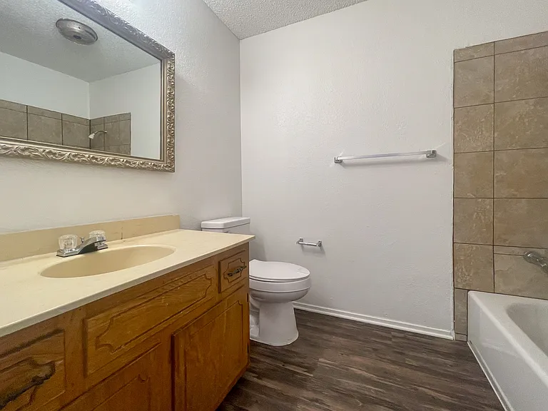 433 W Panther Way — Photo 16