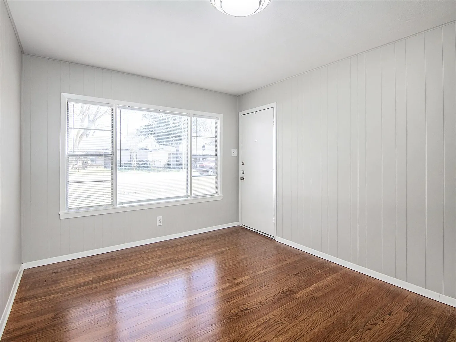 3 bed, 1474 sqft, $1,895 — Photo 3