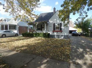 20687 Elkhart St, Harper Woods, MI 48225