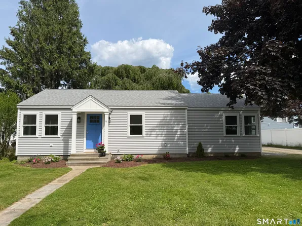 52 Chalker Beach Road, Old Saybrook, CT 06475