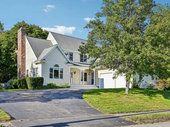2 Stone Meadow Farm Dr, Shrewsbury, MA 01545