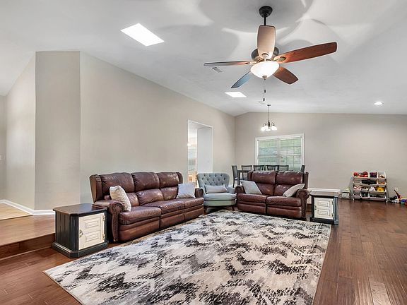 4th image of 4531 Camden Rd
