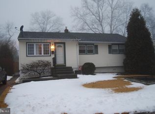 42 Linden Rd, Burlington, NJ 08016