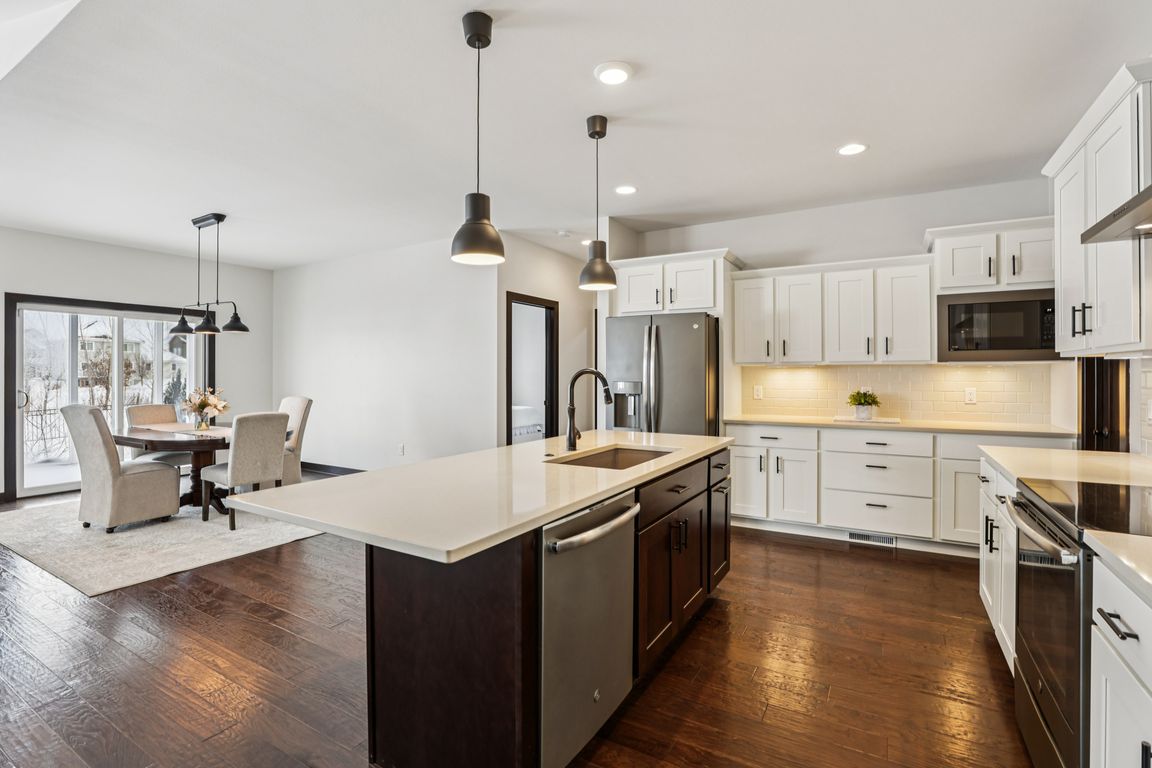 next background image