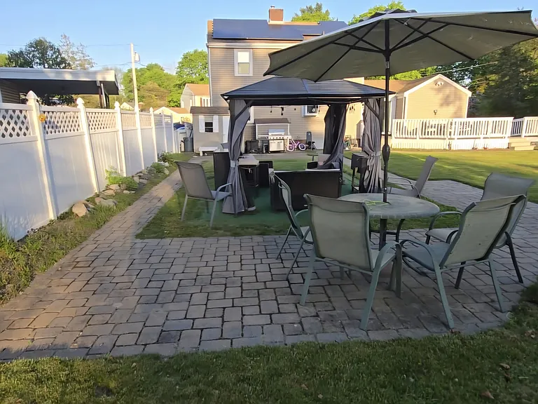 36 Christine Ave — Photo 7