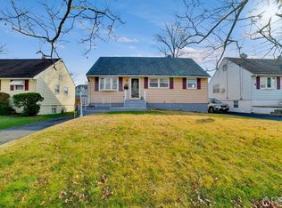 109 Worth St, Iselin, NJ 08830