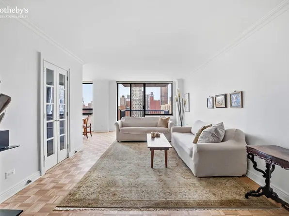 171 East 84th Street image 1 of 12