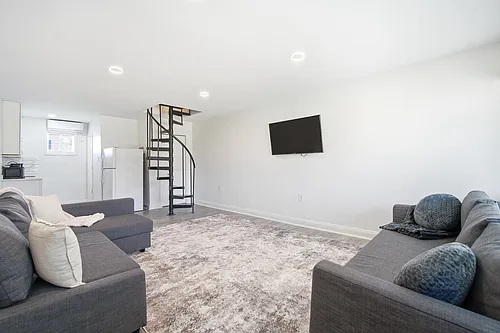 526 W Baker Ave #B Photo 1 526 W Baker Ave #B Photo 1