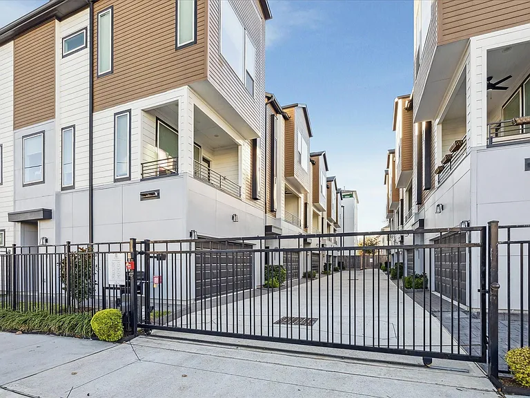 1603 Patterson St #E — Photo 2