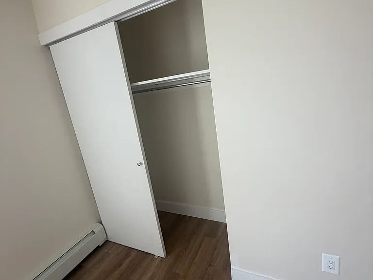 686 Beck St #5C — Photo 4