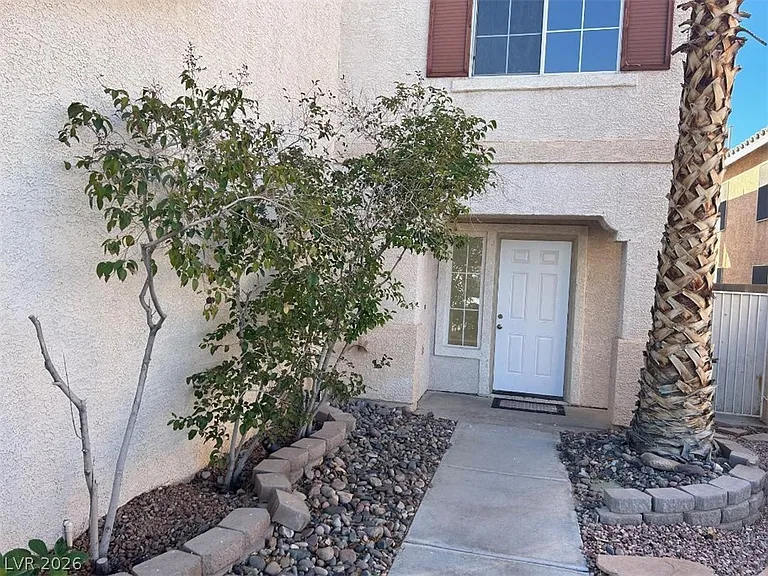 8997 Ivybridge St — Photo 2