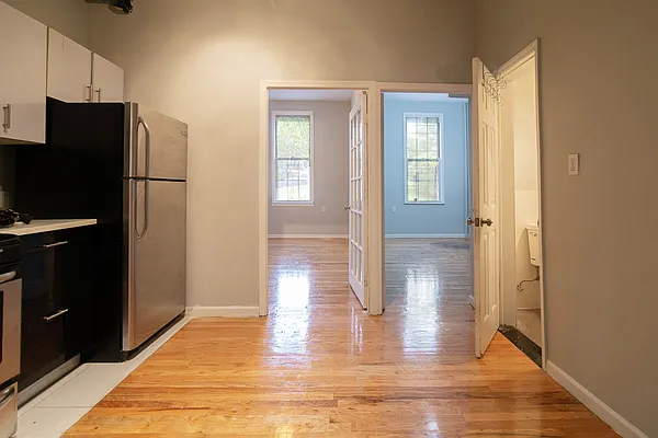 Rented by Isaac Silberstein, LREB | media 9