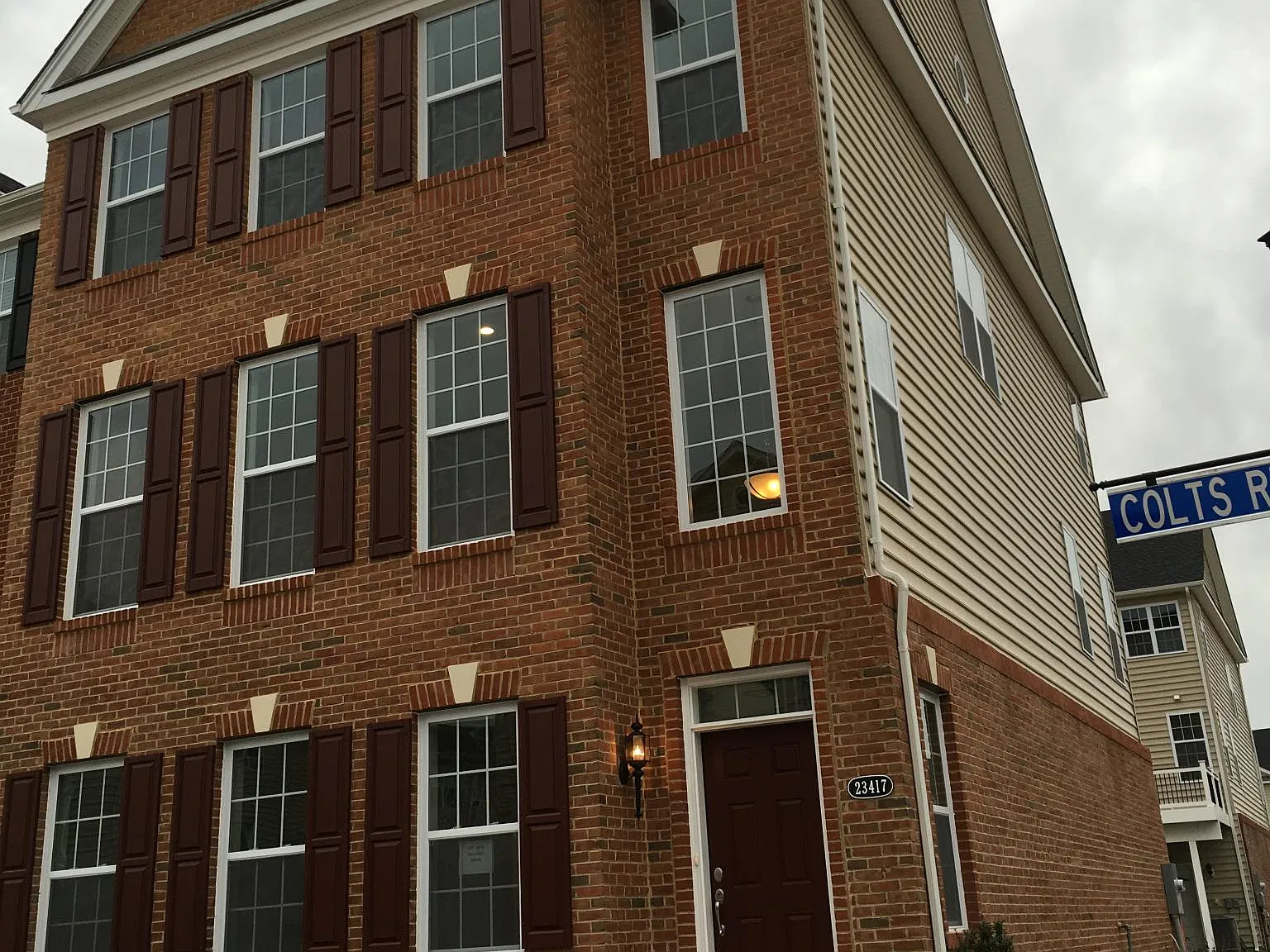 23417 Colts Run Sq — Photo 1