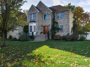 3 Gina Marie Ct, Wayne, NJ 07470