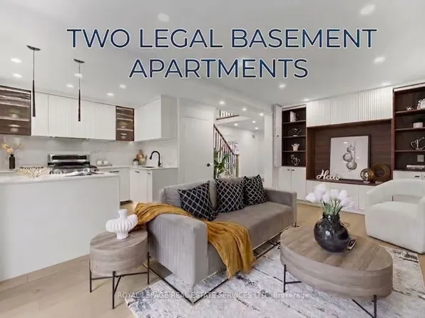 1332 Quinpool Ct, Mississauga, ON L5C 4J3