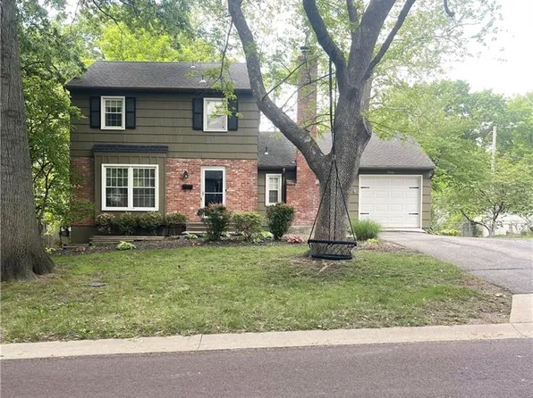 9802 Eby St, Overland Park, KS 66212