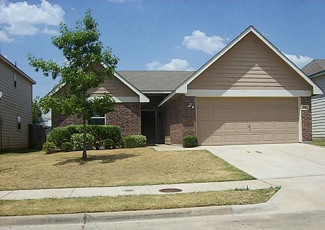 1st image of 2861 Saint Bernard Dr