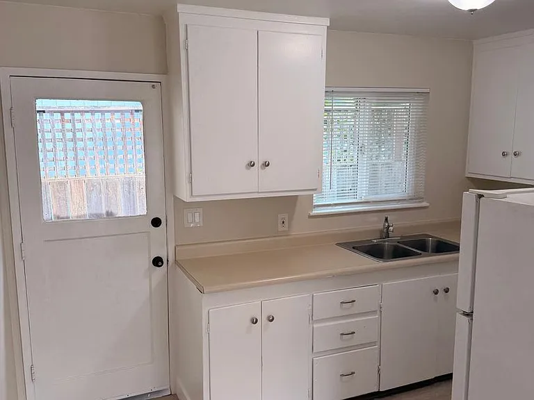 108 Boyce Street — Photo 6