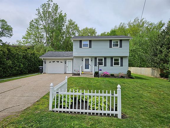 2nd image of 3716 Amherst Rd