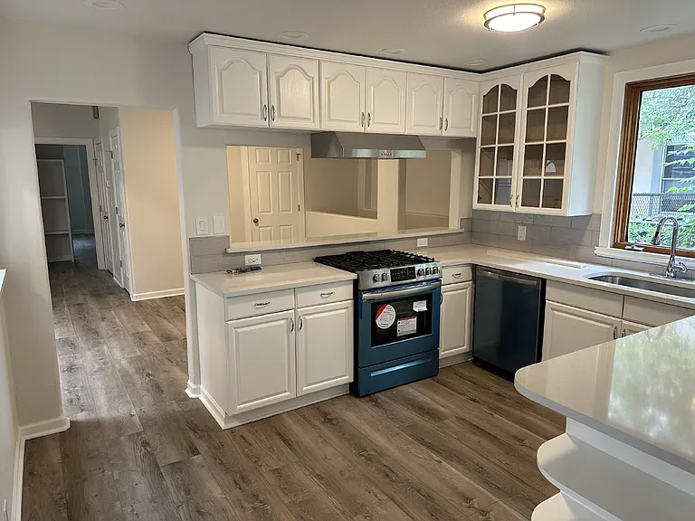 1752 S Clarkson St — Photo 6