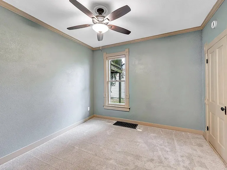 1014 N Oneida St #1 — Photo 6