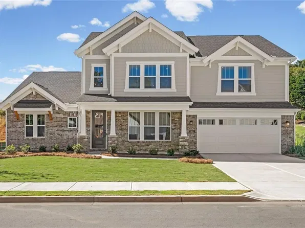 102 Hidden Fields Way, Hoschton, GA 30548