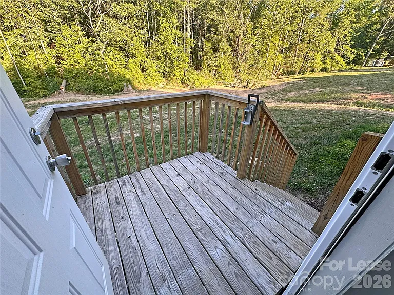 1844 Drew Dr — Photo 10