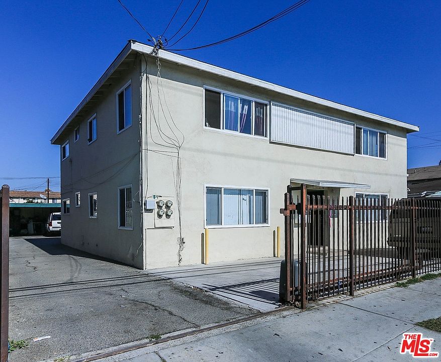 1st image of 3245 Marine Ave
