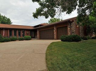 1206 Greenridge Dr, Onalaska, WI 54650